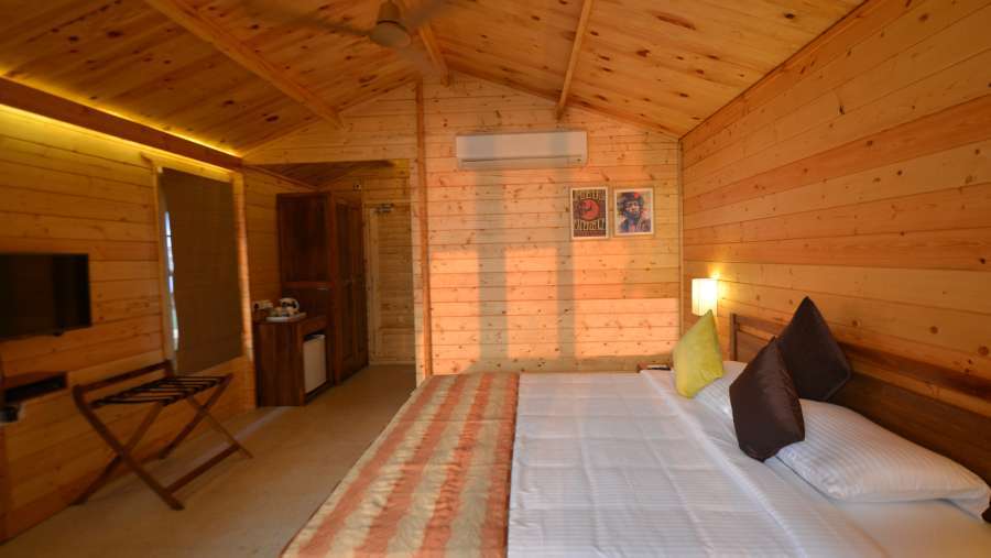Bay 15 Hotel Panadzsi Kültér fotó