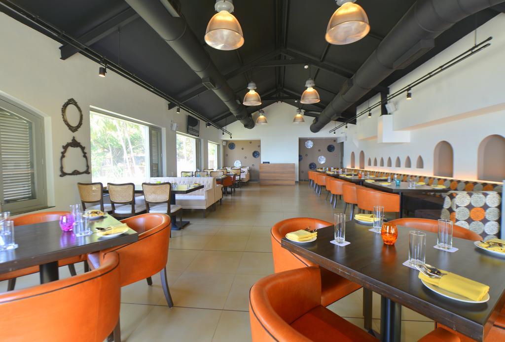 Bay 15 Hotel Panadzsi Kültér fotó